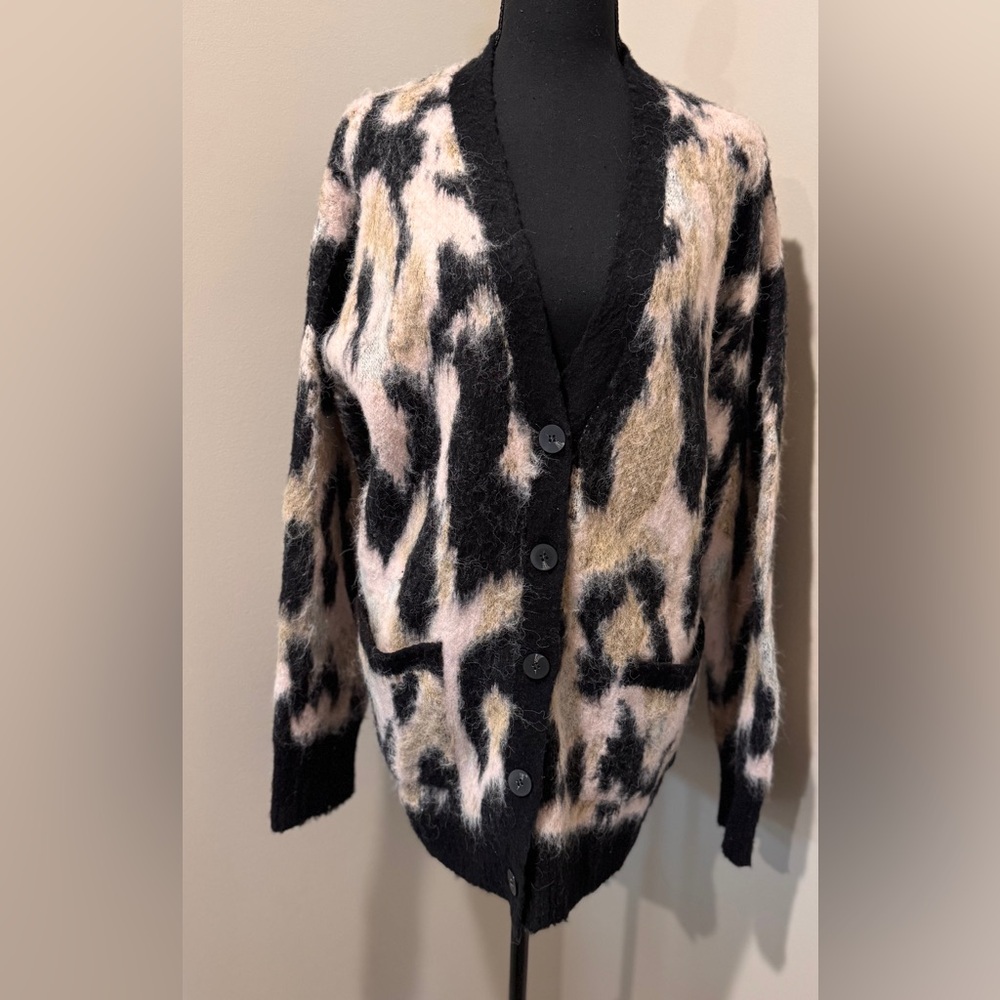 Bluivy Black &‎ Cream Patterned Cardigan Moodly Neutrals Abstract print Sm/Med